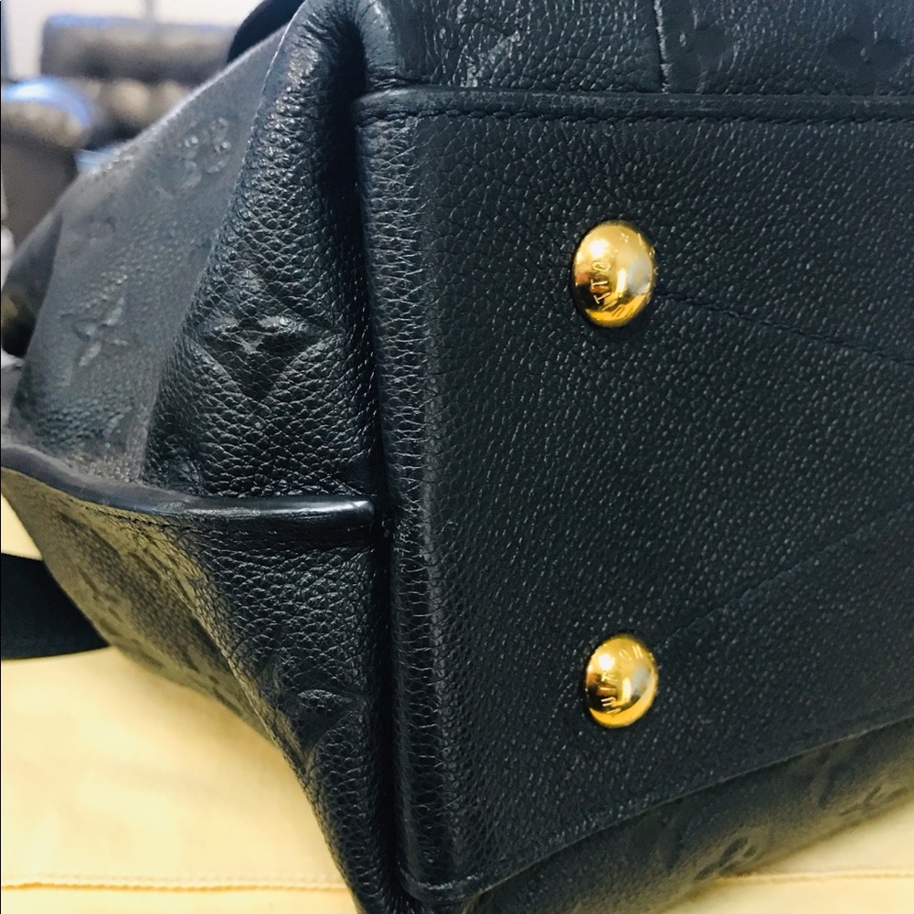 SOLD- Louis Vuitton Métis Hobo - Picture 5 of 8